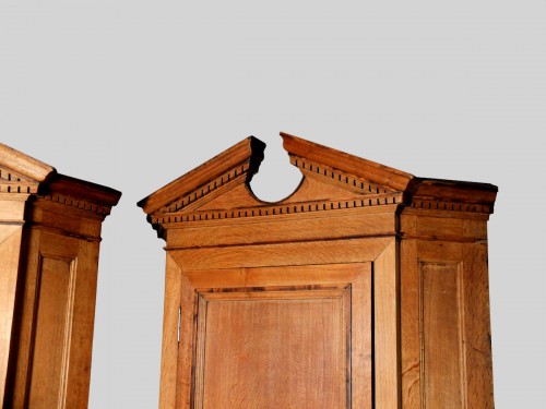 Pair of neo-classical corners in blond oak  - Napoléon III