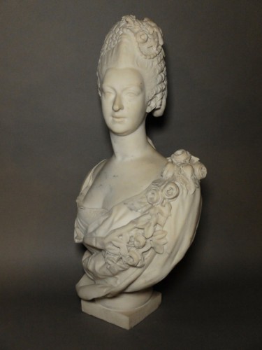 Antiquités - Buste en marbre de la Princesse de Lamballe