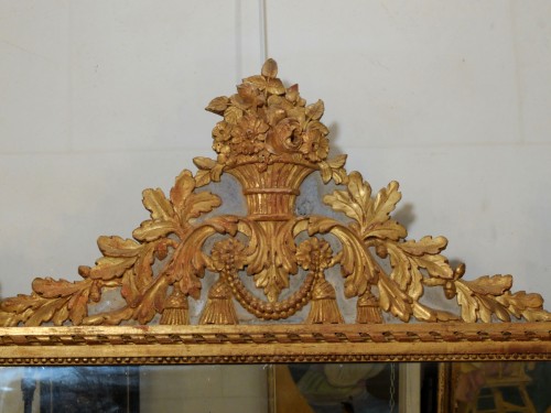 Miroirs, Trumeaux  - Miroir Louis XVI en bois doré