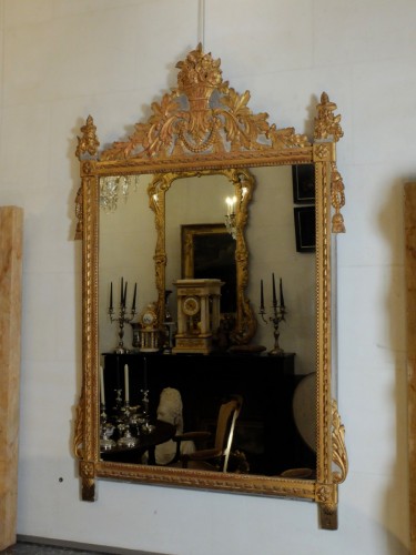 Louis XVI - Miroir Louis XVI en bois doré