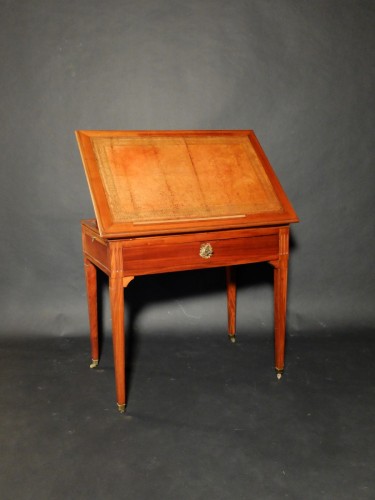 Antiquités - Table d'architecte dite à la Tronchin estampillée Vassou