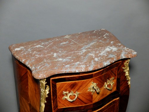 Louis XV - Commode d'entre-deux d'époque Louis XV