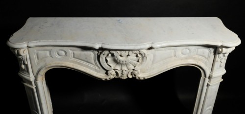 Antiquités - Rocaille fireplace In Carrara marble 