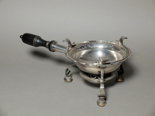 Réchaud en argent massif par J.B. Leroux, Lille, 1746 - Argenterie et Orfèvrerie Style Louis XV