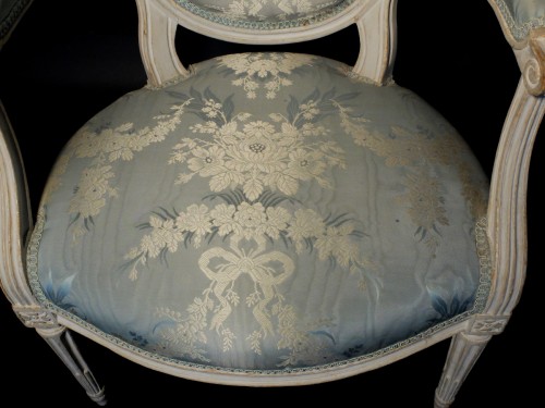 Paire de fauteuils Louis XVI estampillés PLUVINET - Louis XVI