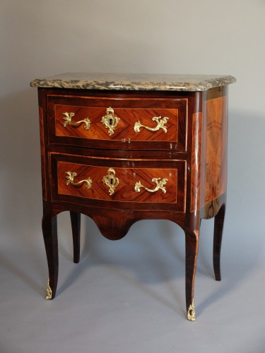 Petite commode Louis XV - Mobilier Style Louis XV