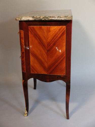 Mobilier Commode - Petite commode Louis XV