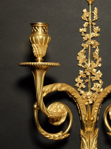 18th century - Pair of Louis XVI period wall lights 