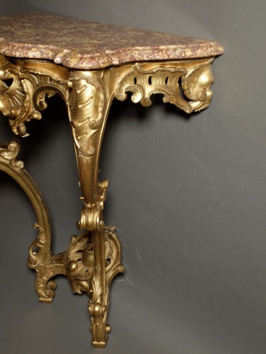Furniture  - Louis XV period console in gilded wood 