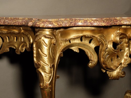 Louis XV period console in gilded wood  - Louis XV