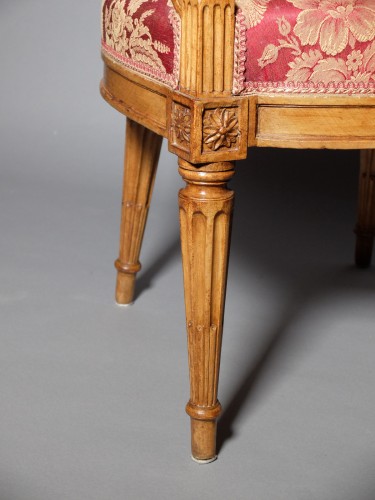 Louis XVI - Pair of Louis XVI period lyonnais armchairs 