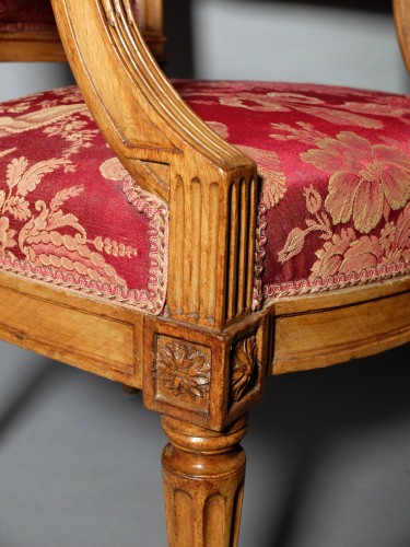 Antiquités - Pair of Louis XVI period lyonnais armchairs 