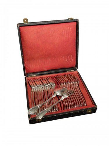 Set of 12 solid silver place settings by Henri Soufflot 