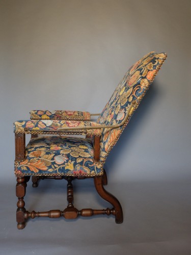 17th century - Louis XIII period rack and pinion armchair 