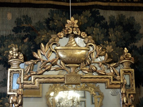 Louis XVI period mirror with glazing beads - Mirrors, Trumeau Style Louis XVI