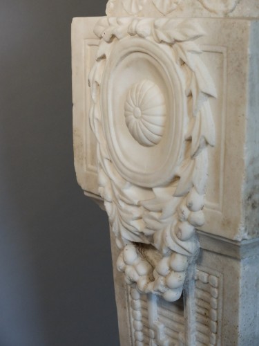 19th century - Marble garden sheath topped with a cup 