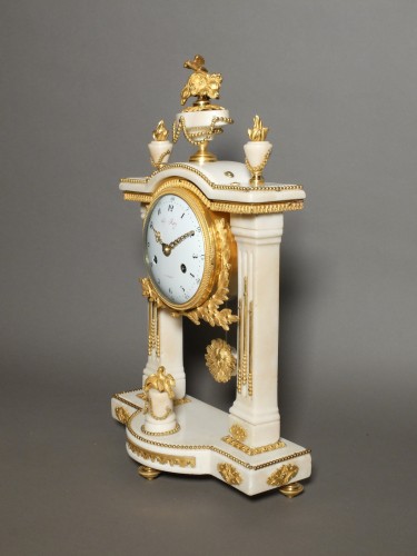 Pendule portique d'époque Louis XVI - Horlogerie Style Louis XVI