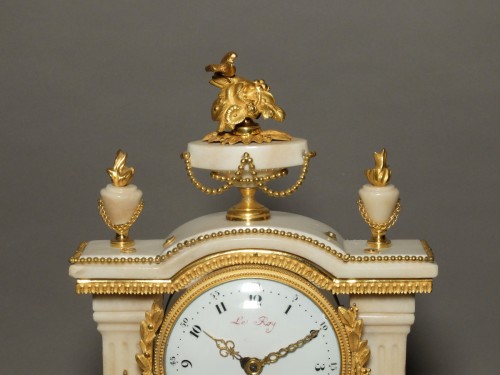 XVIIIe siècle - Pendule portique d'époque Louis XVI