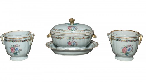 Grande terrine et sa paire de rafraichissoirs à bouteilles