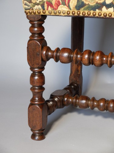 Louis XIII - Suite of 4 Louis XIII period chairs 