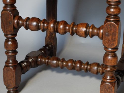 Antiquités - Suite of 4 Louis XIII period chairs 