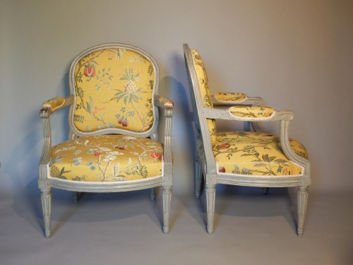 Antiquités - Pair Of Louis XVI Period Armchairs "à La Reine"