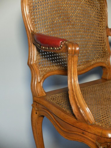 Louis XV - Pair of caned armchairs stamped Pierre Moreau