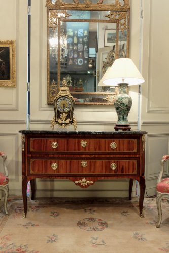 Commode Sauteuse d'époque Transition - Mobilier Style Transition