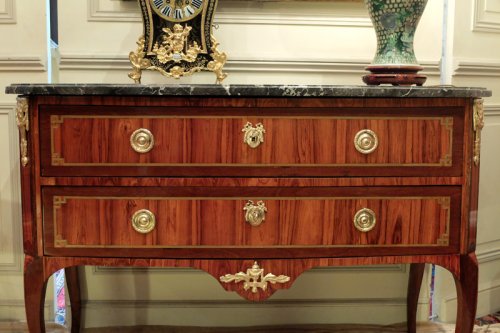 Mobilier Commode - Commode Sauteuse d'époque Transition