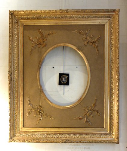 Grand cadre ovale en bois et stuc doré - Objet de décoration Style Napoléon III