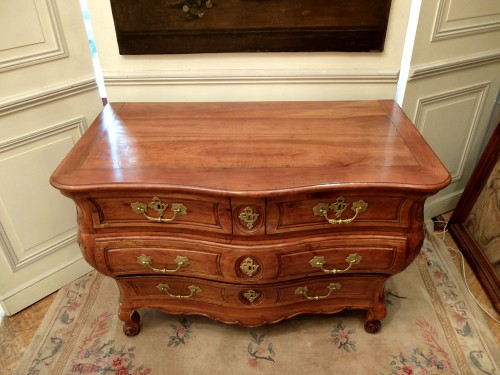 Commode d'époque Louis XV du sud-ouest de la France - Mobilier Style Louis XV