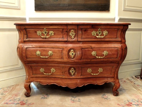 Mobilier Commode - Commode d'époque Louis XV du sud-ouest de la France