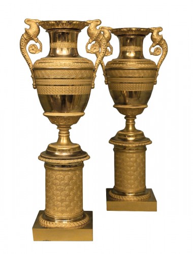 Paire de vases empire en bronze doré