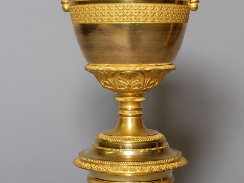 Empire - Paire de vases empire en bronze doré