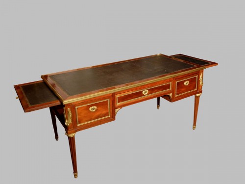 Mobilier Bureau et Secrétaire - Bureau plat à encadrements en acajou d'époque Louis XVI