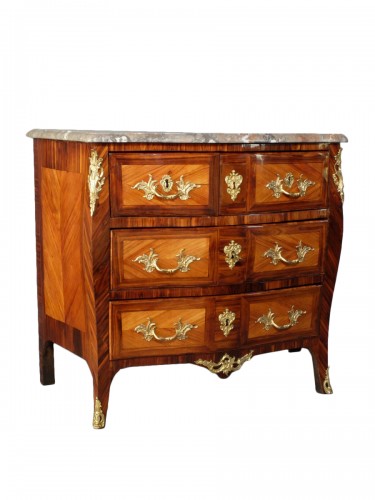 Small Parisian chest of drawers, Louis XV period