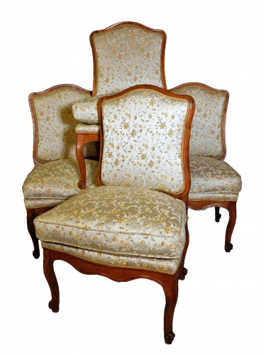 Suite de quatre chaises "chauffeuses" à la reine, du début de l'époque Louis XV