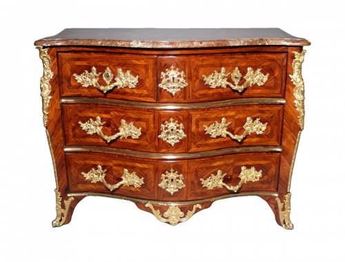 Commode Régence estampillée François Garnier