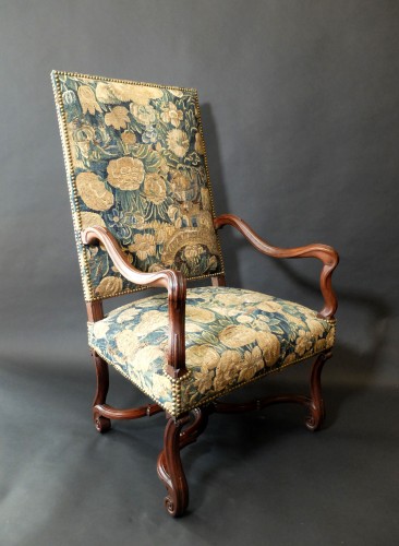 Fauteuil d'époque Louis XIV aux feuilles d'aristoloche - Sièges Style Louis XIV