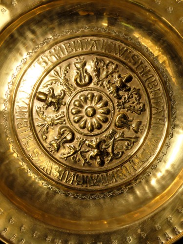 Plat de quête ou à offrandes - Nuremberg XVIe siècle - Art sacré, objets religieux Style Renaissance