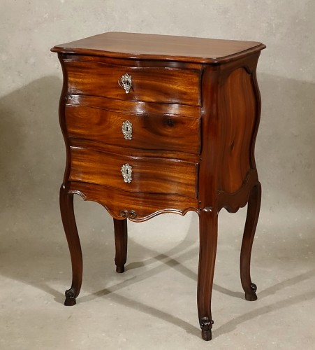 Mobilier Commode - Petite commode de salon en satiné massif - La Rochelle XVIIIe