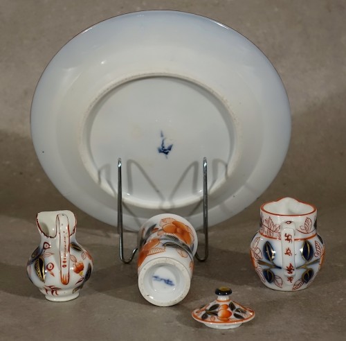 Céramiques, Porcelaines  - Ensemble de porcelaines tricolores de Bayeux - Période Joachim Langlois