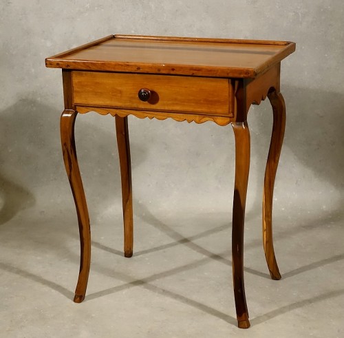 Louis XV table in guaiac wood, La Rochelle 18th century - Furniture Style Louis XV