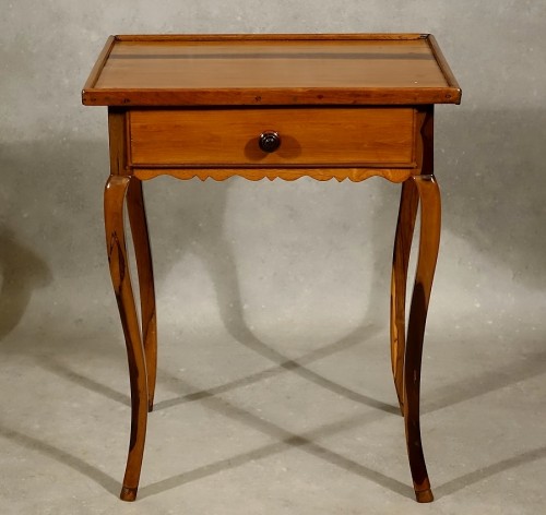 Furniture  - Louis XV table in guaiac wood, La Rochelle 18th century