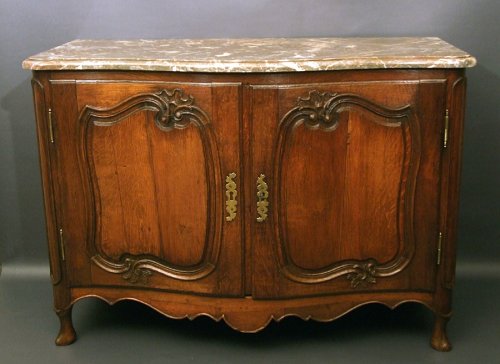 Curved hunt Buffet from Flanders in solid oak said "buffet de chasse"