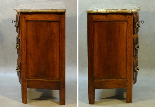 Demi-commode Régence en noyer. Champagne XVIIIe siècle - Antiquités Philippe Glédel