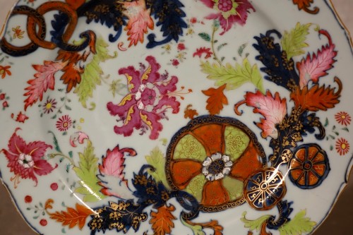 Paire d'assiettes en porcelaine de la Compagnie des Indes décor à la feuille de tabac - Antiquités Philippe Glédel