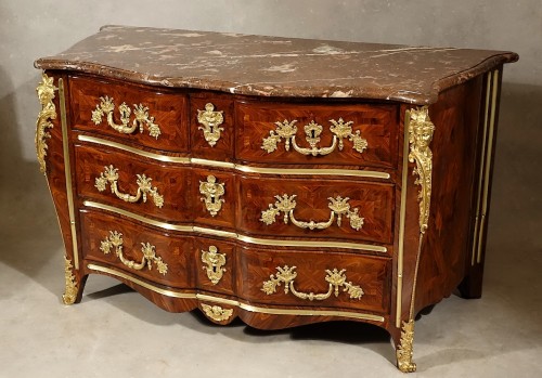 18th century - Important Regence commode attributed to Doirat