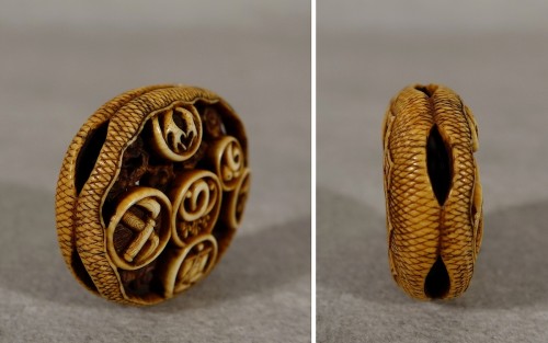 XIXe siècle - Netsuke Manju signé Takaraya Hoya