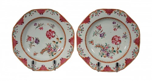 Paire d'assiettes de la famille rose - Compagnie des Indes - Qianlong